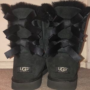 Black Bailey Bow Uggs